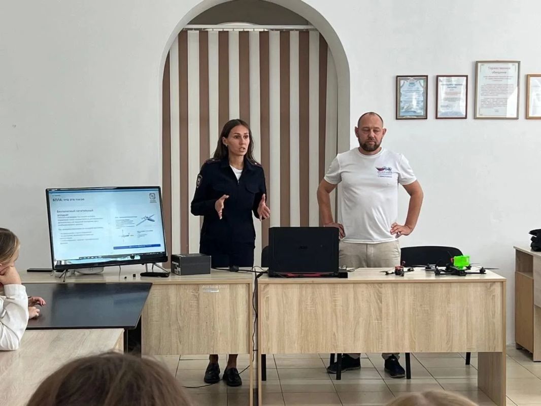Севастопольские полицейские приняли участие в проведении профилактического мероприятия для школьников