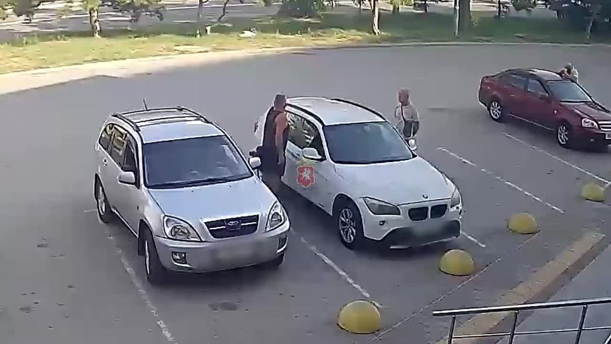 Севастополец избил соседа по парковке из-за сигаретного дыма