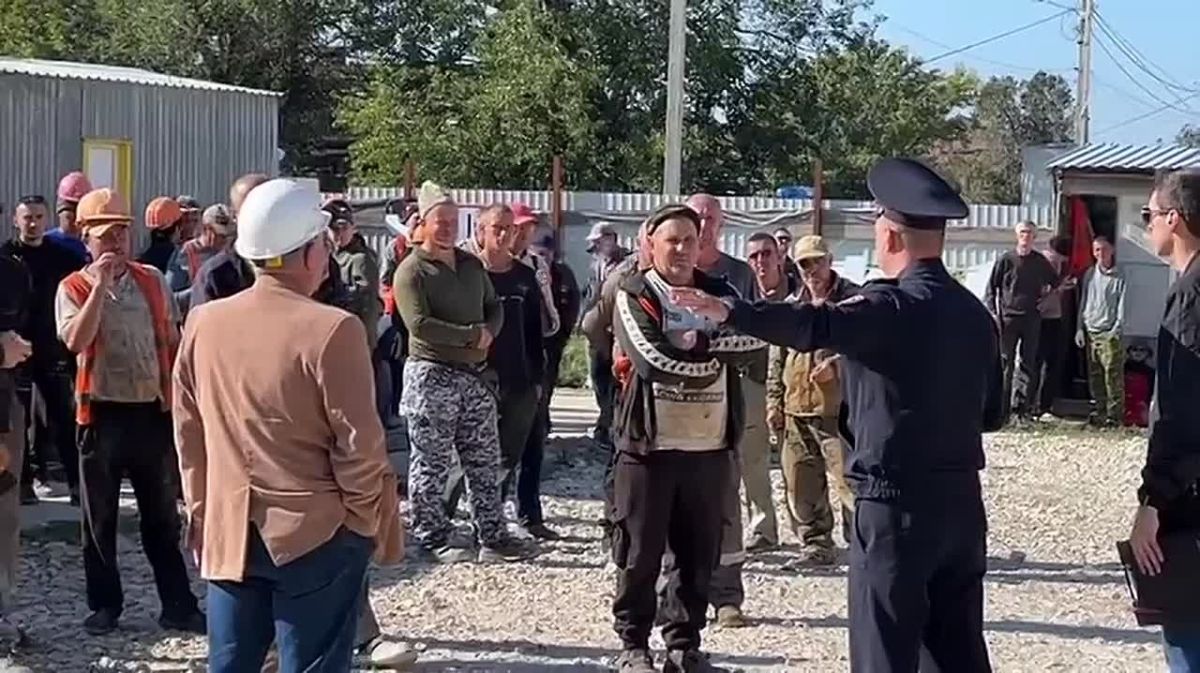 В Севастополе оштрафовали троих иностранцев за нарушение миграционных правил