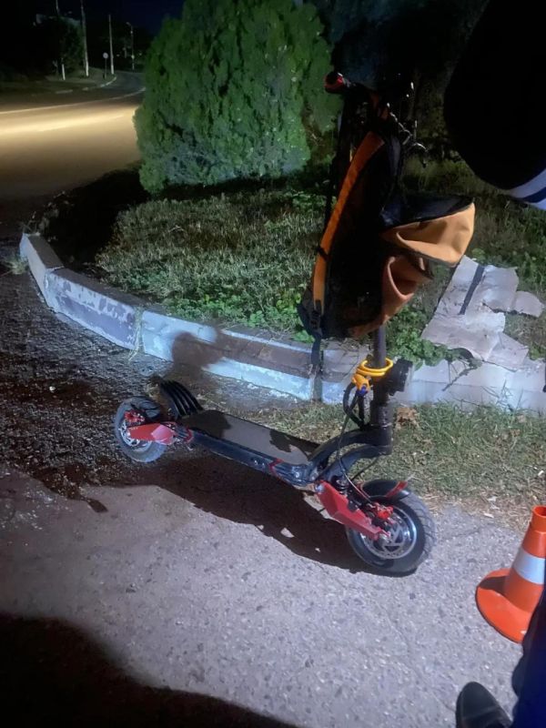 Севастопольские автоинспекторы задержали пьяного гонщика на электросамокате без прав, но с марихуаной