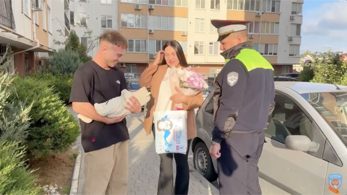 Сотрудники ГАИ Севастополя помогли роженице