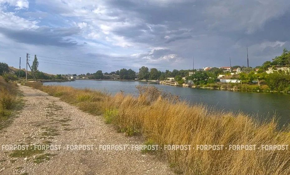 Территория у Карантинной бухты: сначала раскопки, потом стройка