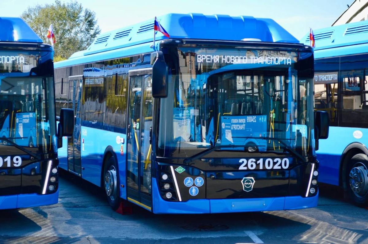 С начала года Севастополь получил 12 новых автобусов