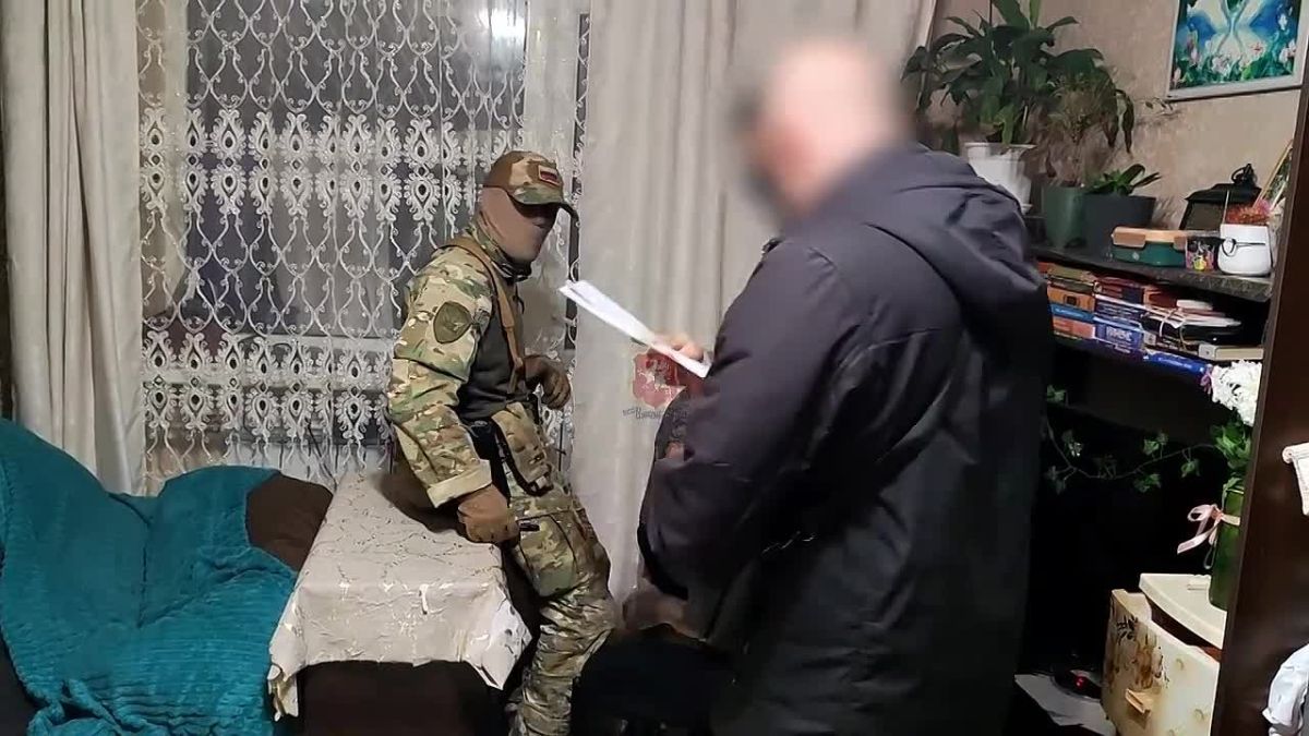 Сотрудники уголовного розыска задержали директора «Севастопольского Центра Права» за мошенничество в крупном размере