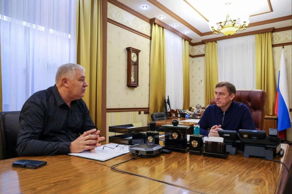 Юрий Гоцанюк: Совместно с руководителем Крымского управления Ростехнадзора Алексеем Дячишиным обсудили ход работ на объектах социальной и инженерной инфраструктуры, которые строятся по госпрограмме РФ...