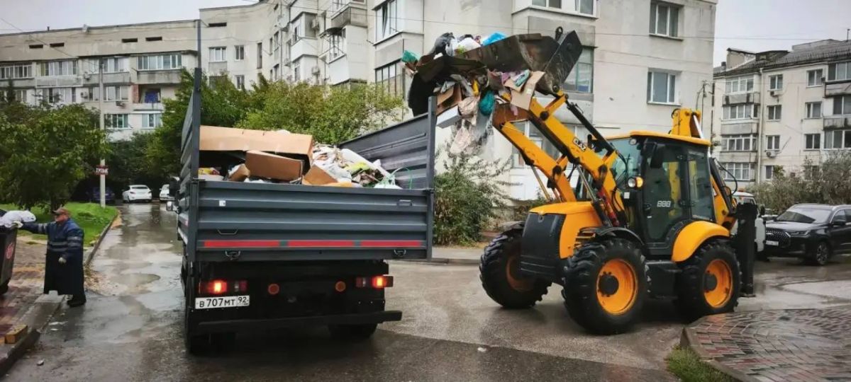 Мусорные контейнеры в Севастополе должны очистить до конца недели