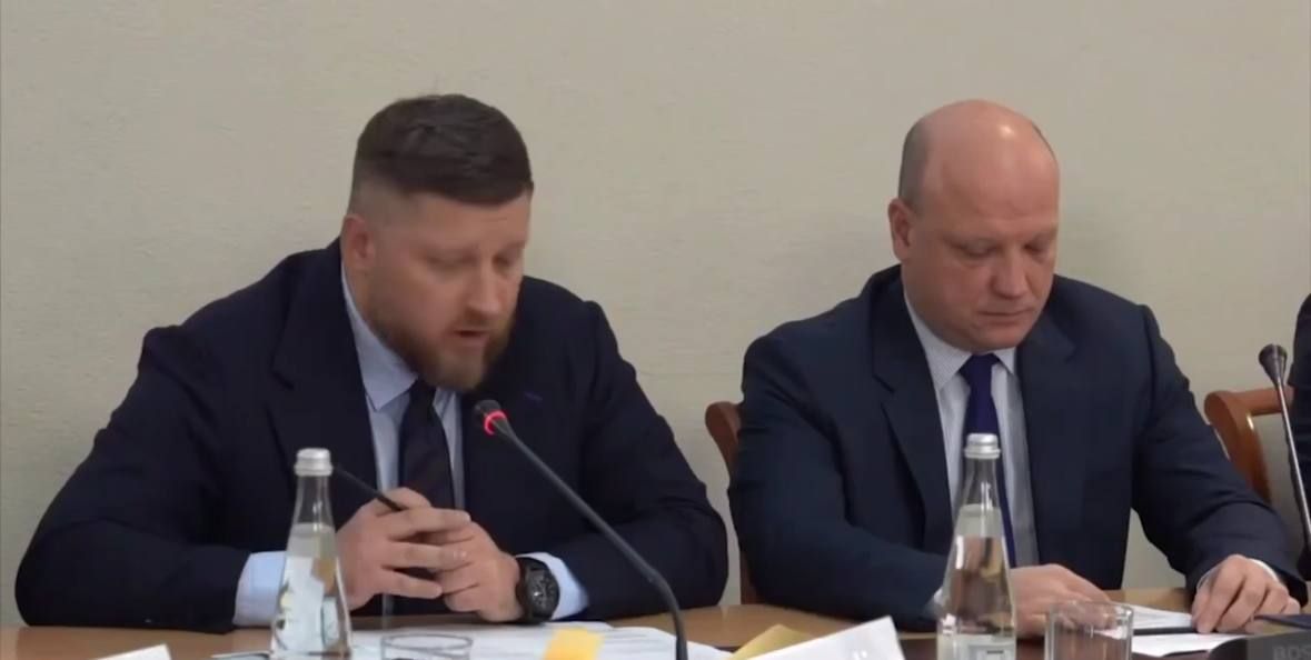 Развожаев объявил выговор за мусорный коллапс в Севастополе и поручил провести служебную проверку
