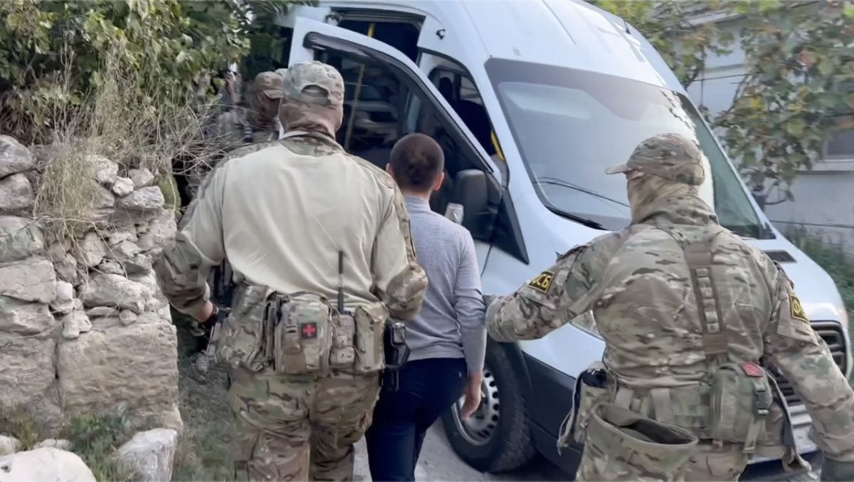 Крымчан осудили за участие в запрещённой ячейке