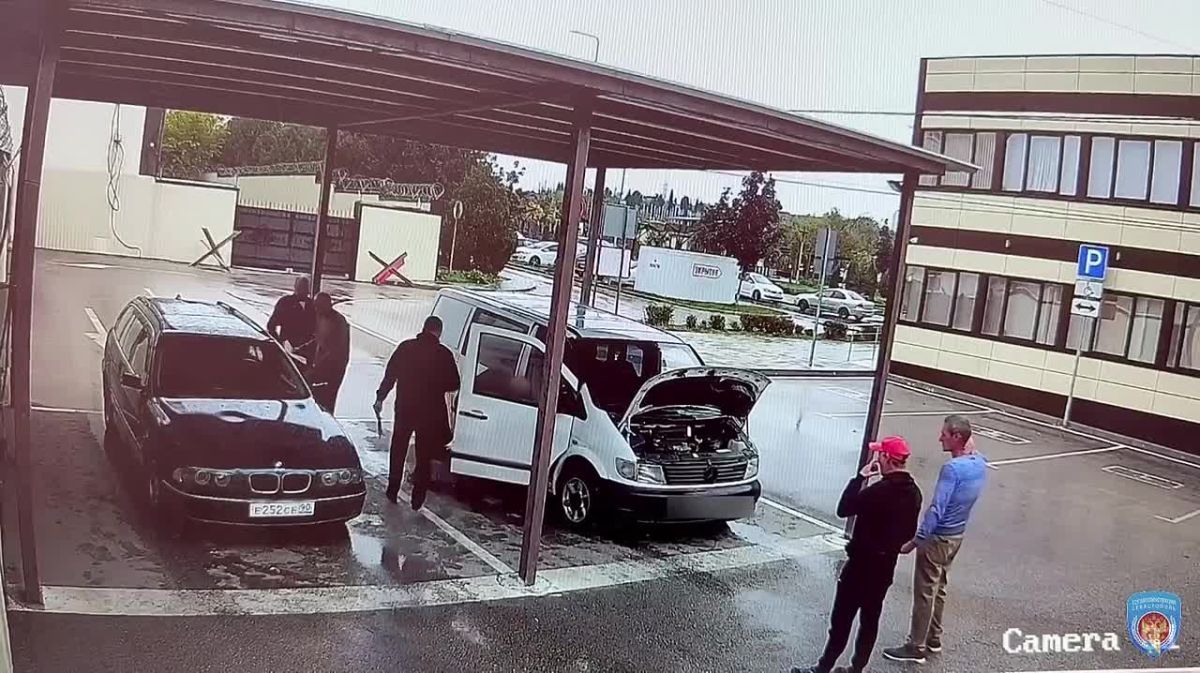 Хотел быстро оформить авто и попал под статью: крымчанину грозит до двух лет за взятку полицейскому
