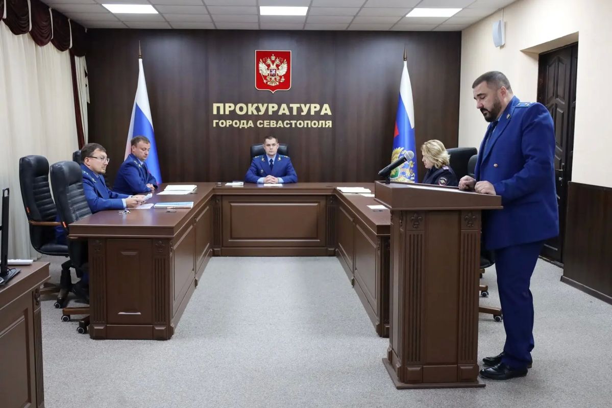 Сегодня в прокуратуре Севастополя под председательством заместителя прокурора города Анатолия Абраменко состоялось межведомственное семинарское занятие