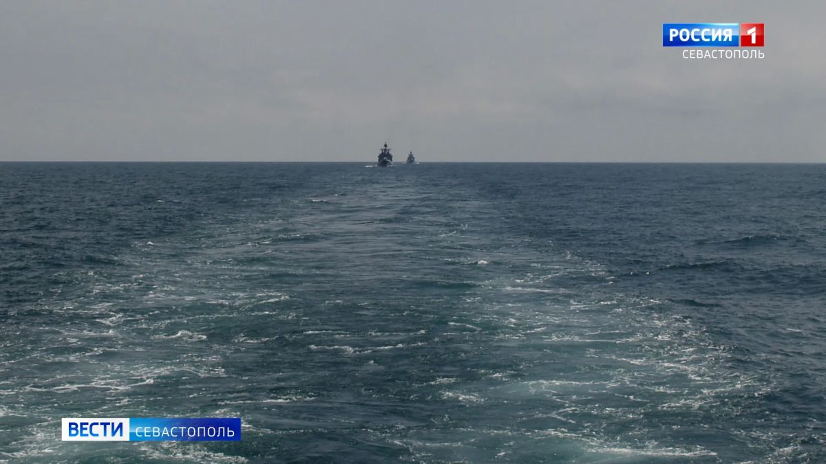 Северный флот ВМФ России высадил десант на землю Александры