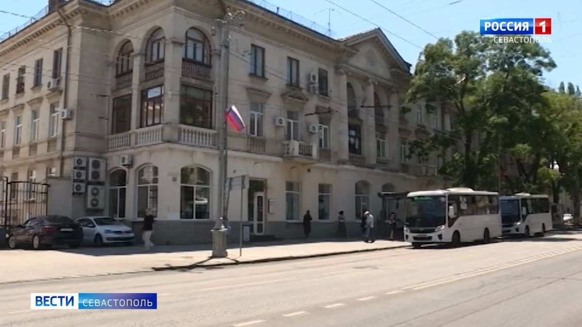 Более 250 тысяч пассажиров ежедневно перевозят в Севастополе