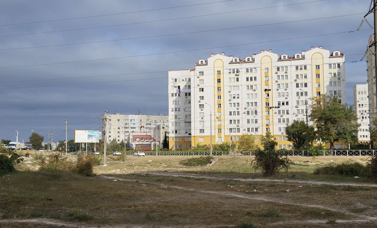 В 30% жилых домов Севастополя включили отопление