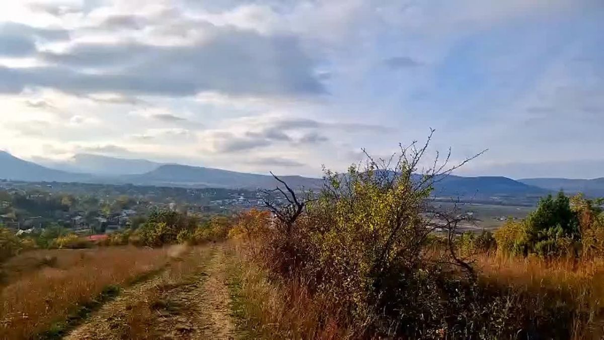 Немного золотой осени из Байдарской долины