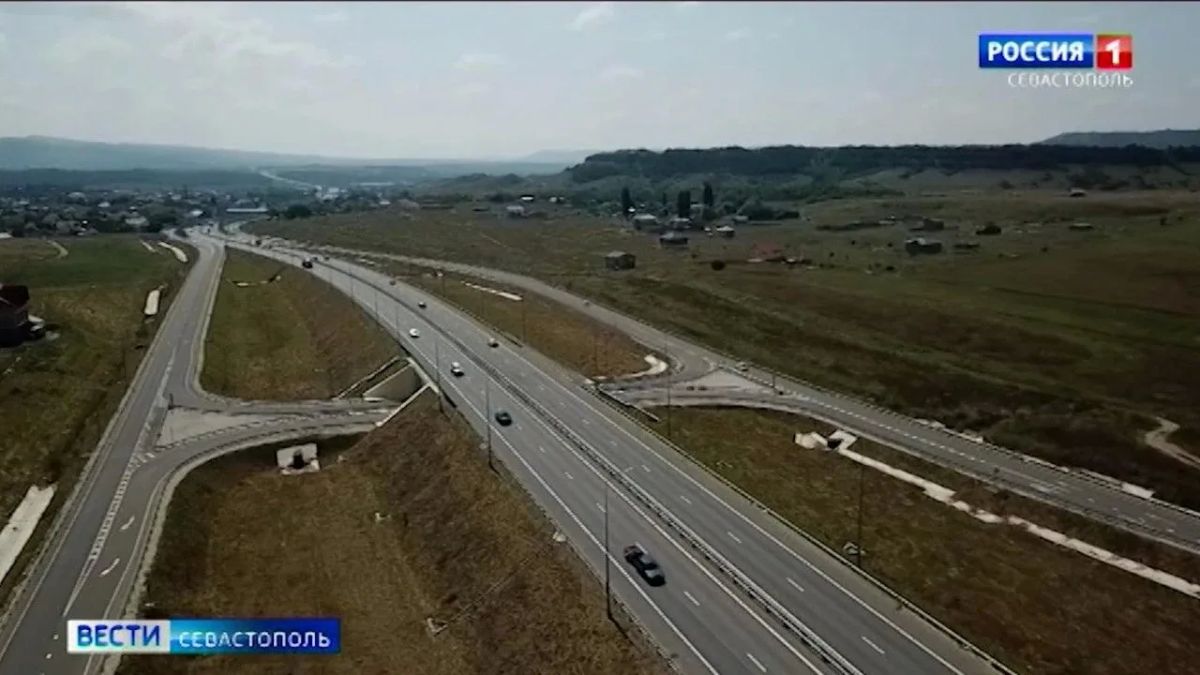 Крымские и севастопольские перевозчики могут застраховать грузы от военных рисков с господдержкой