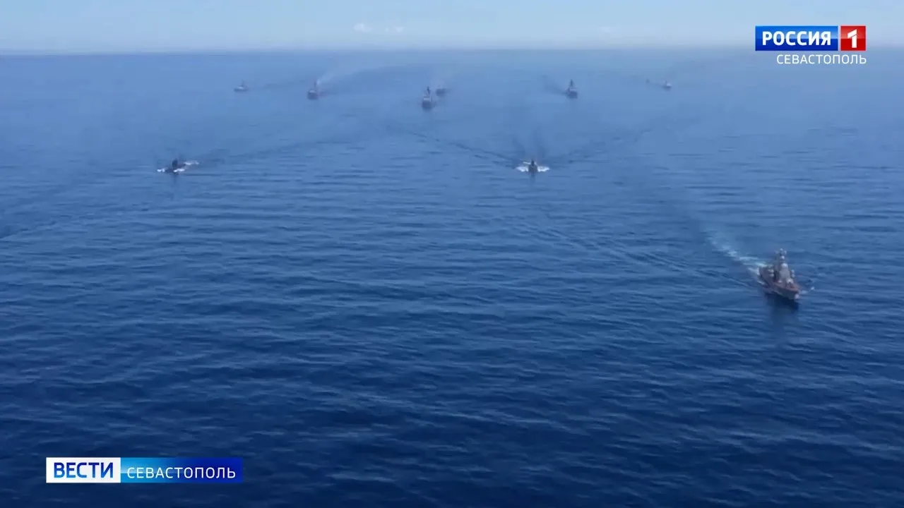 «Морским судам быть…»: военно-морской флот отмечает 330-летие