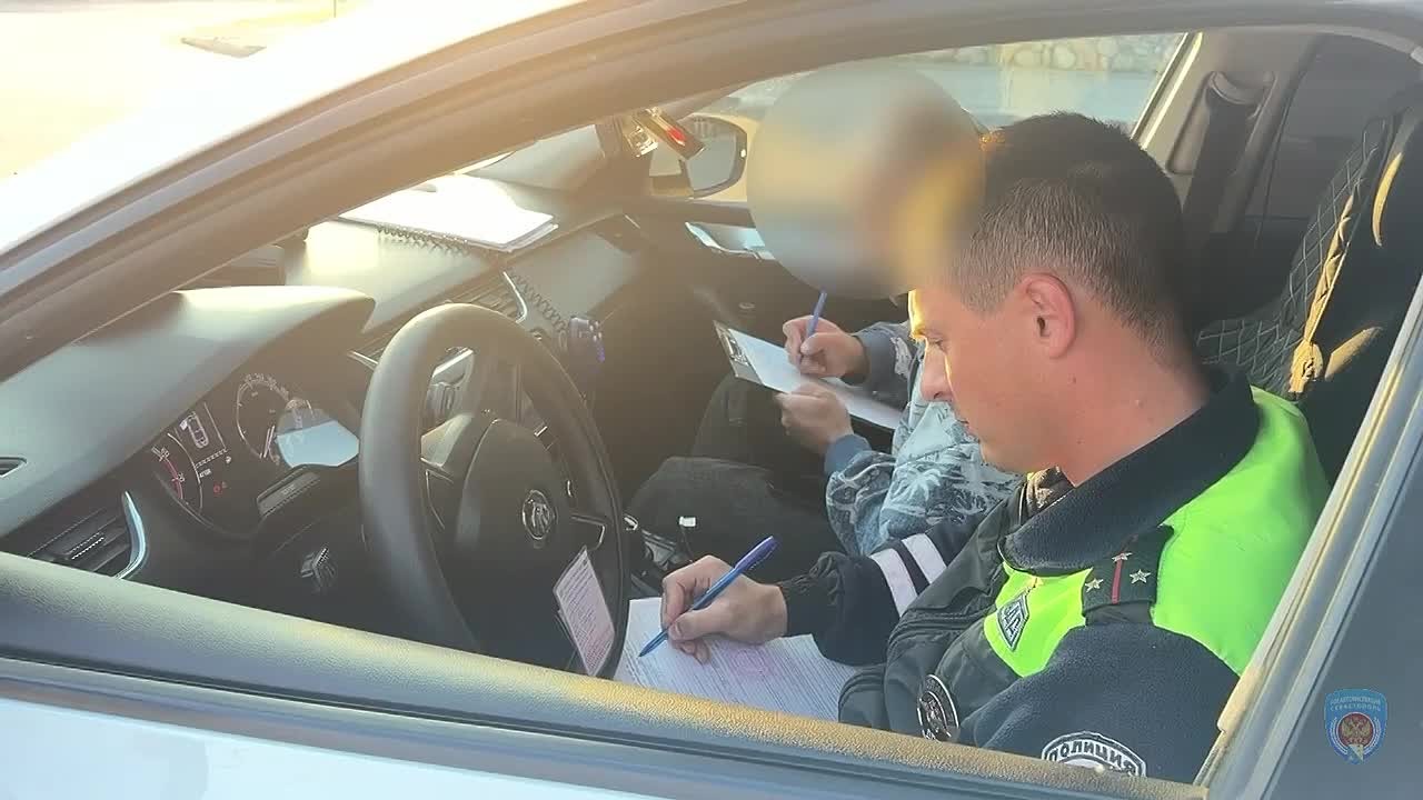 «Очень торопился»: лихача на Honda наказали за разворот через двойную сплошную